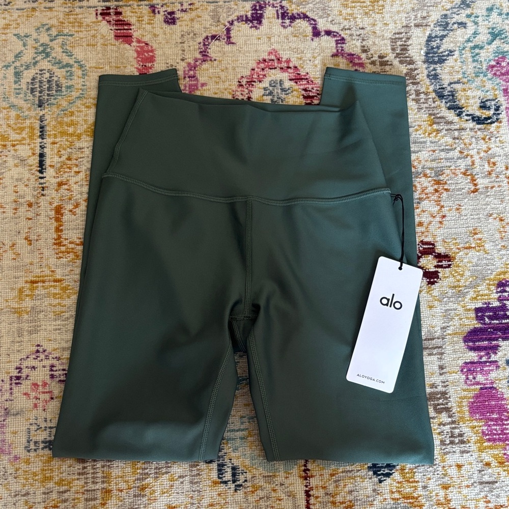 ALO Yoga Leggings - Picture 3 of 3